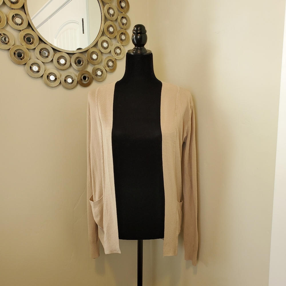 🔥3 for $20🔥  Like New Cardigan, Small